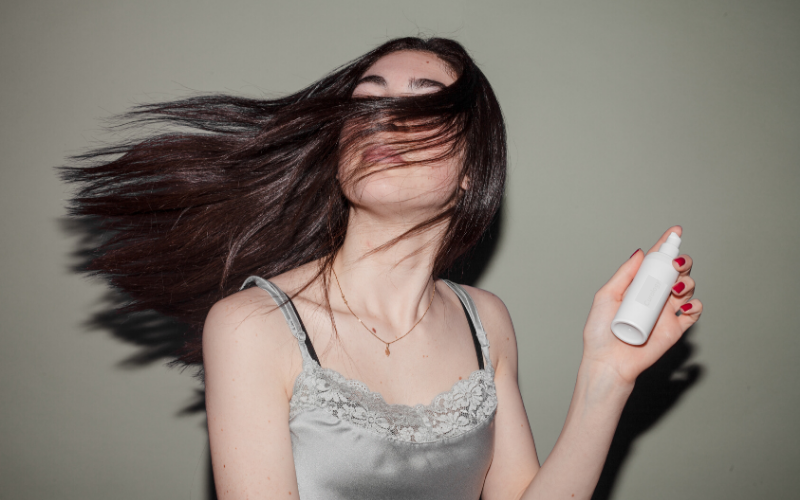 5 Reasons Why You Should Use Lightness Hair Spray